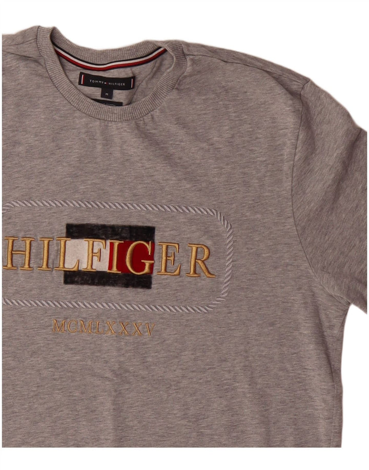 Tommy Hilfiger Herren-T-Shirt mit Grafik, mittelgraue Baumwolle