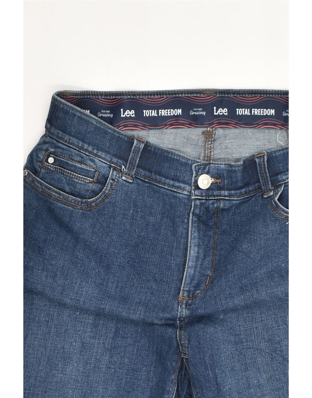 LEE Womens Total Freedom Denim Shorts W30 Medium Blue | Vintage Lee | Thrift | Second-Hand Lee | Used Clothing | Messina Hembry 