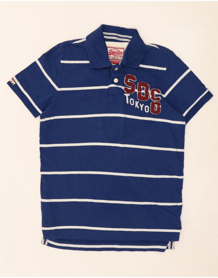 SUPERDRY Herren-Poloshirt aus mittelblau gestreifter Baumwolle mit Grafik
