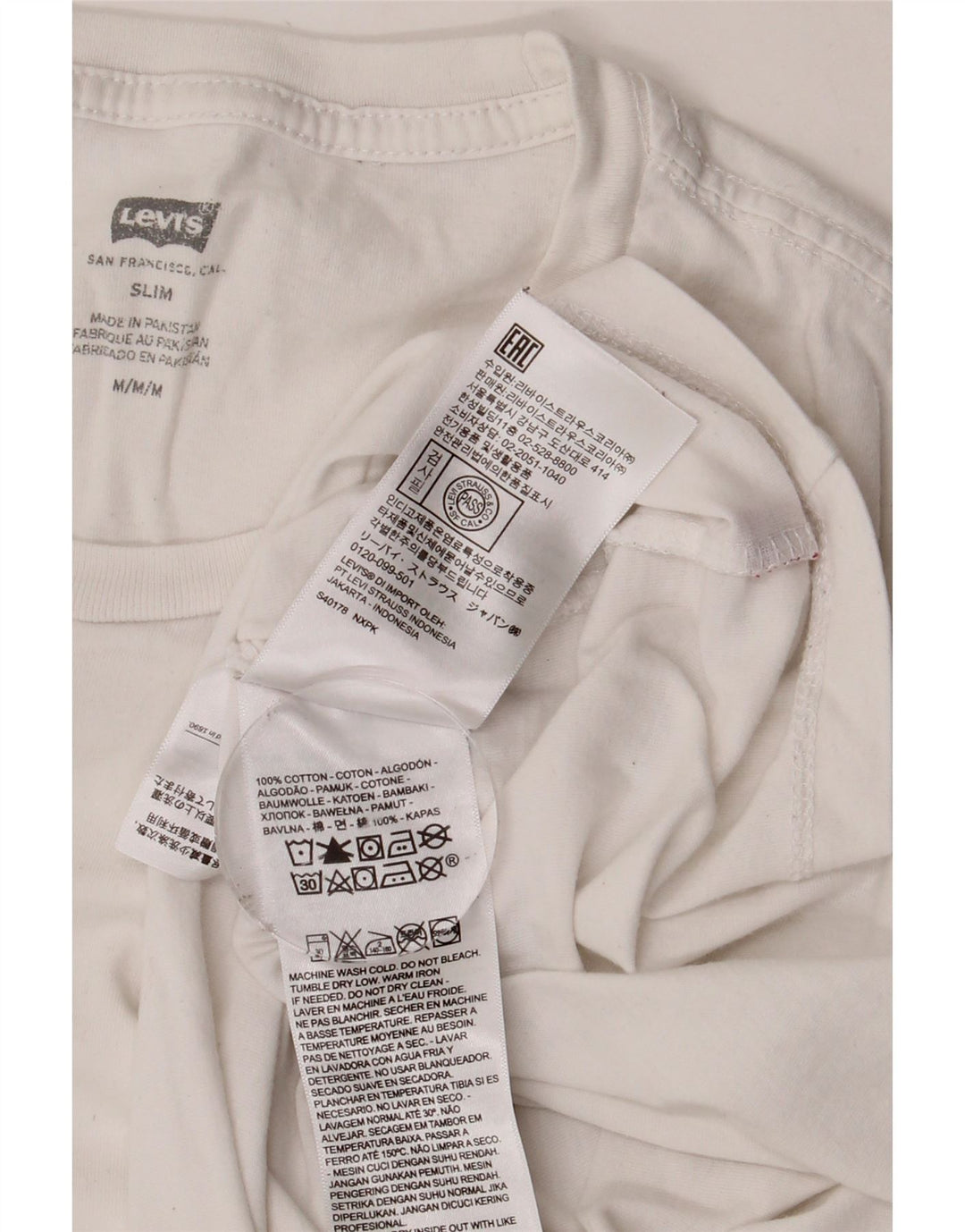 LEVI'S Mens Slim T-Shirt Top Medium White Cotton Vintage Levi's and Second-Hand Levi's from Messina Hembry 