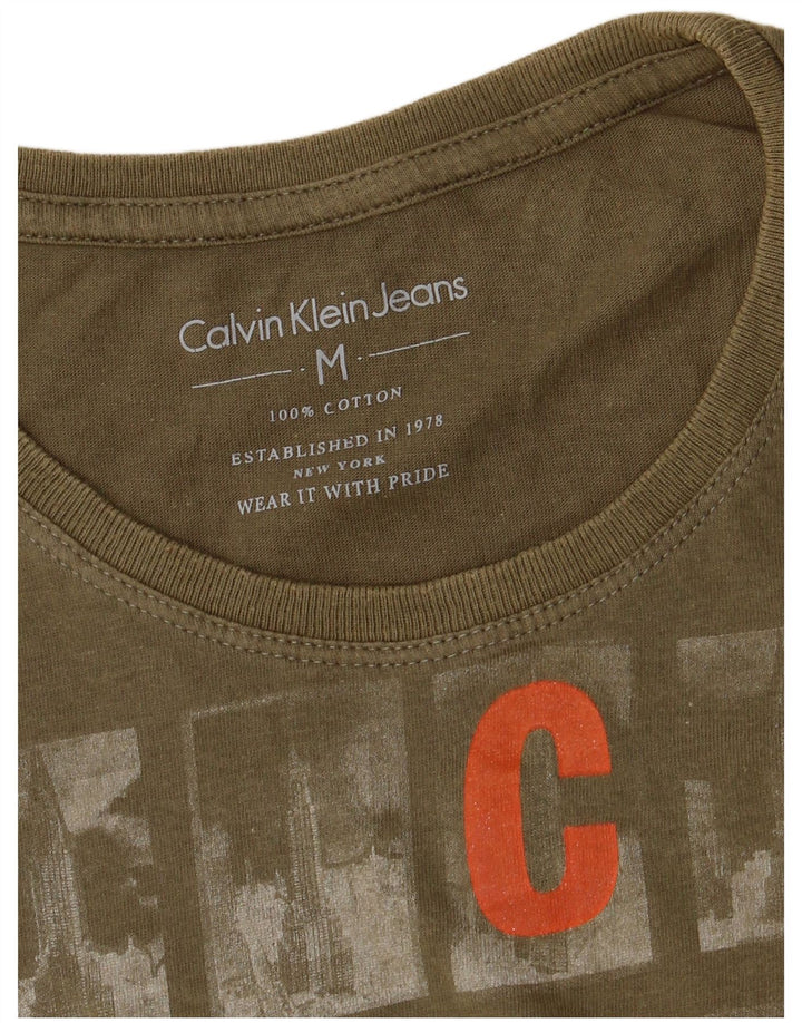 CALVIN KLEIN JEANS Herren-T-Shirt mit Grafik, mittlere Khaki-Baumwolle