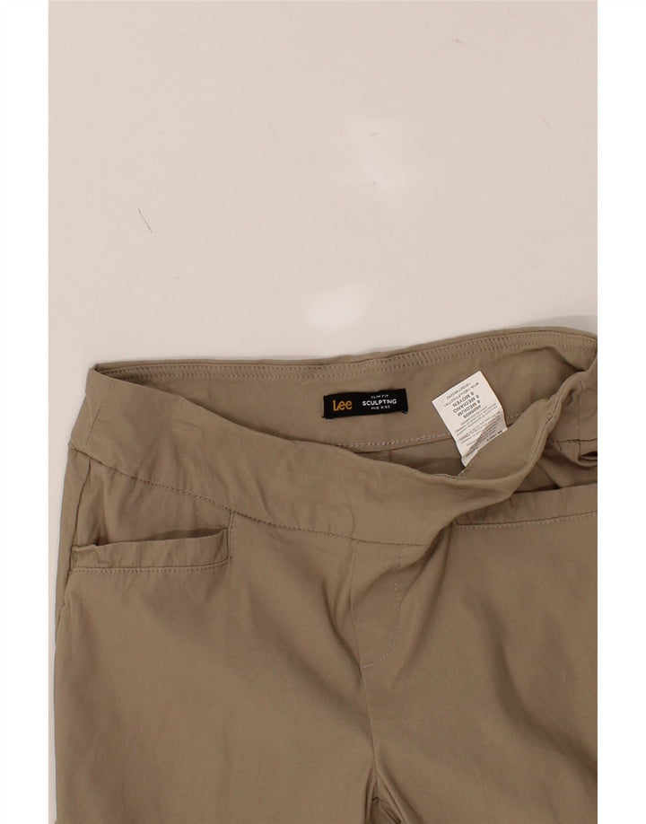 LEE Womens Sculpting Slim Fit Bermuda Shorts US 8 Medium W28  Beige Rayon Vintage Lee and Second-Hand Lee from Messina Hembry 