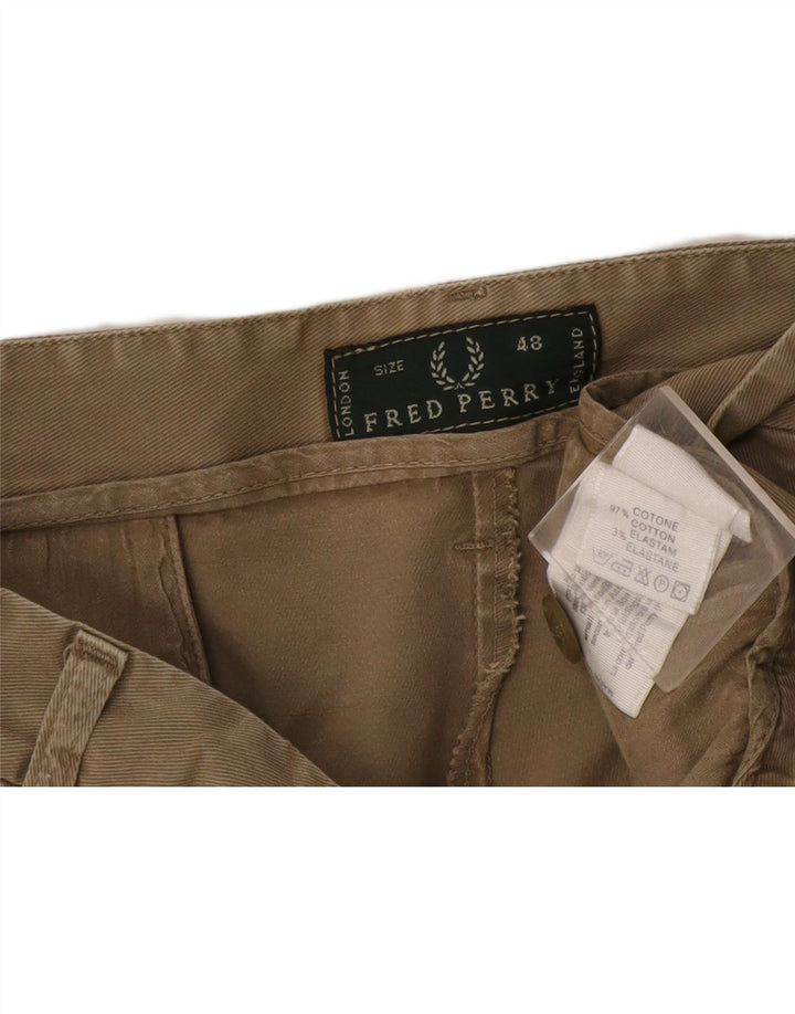 Fred Perry Herren Chinoshorts IT 48 Medium W32 Khaki Baumwolle