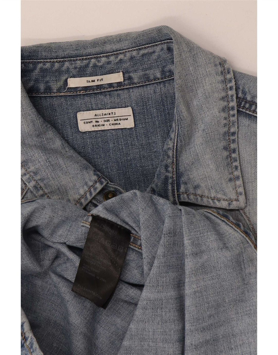 All Saints Slim Fit Jeanshemd für Herren aus mittelblauer Baumwolle