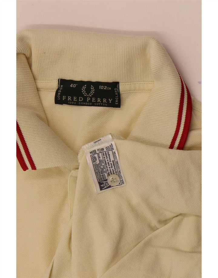 Fred Perry Herren-Poloshirt aus mittelgelber Baumwolle