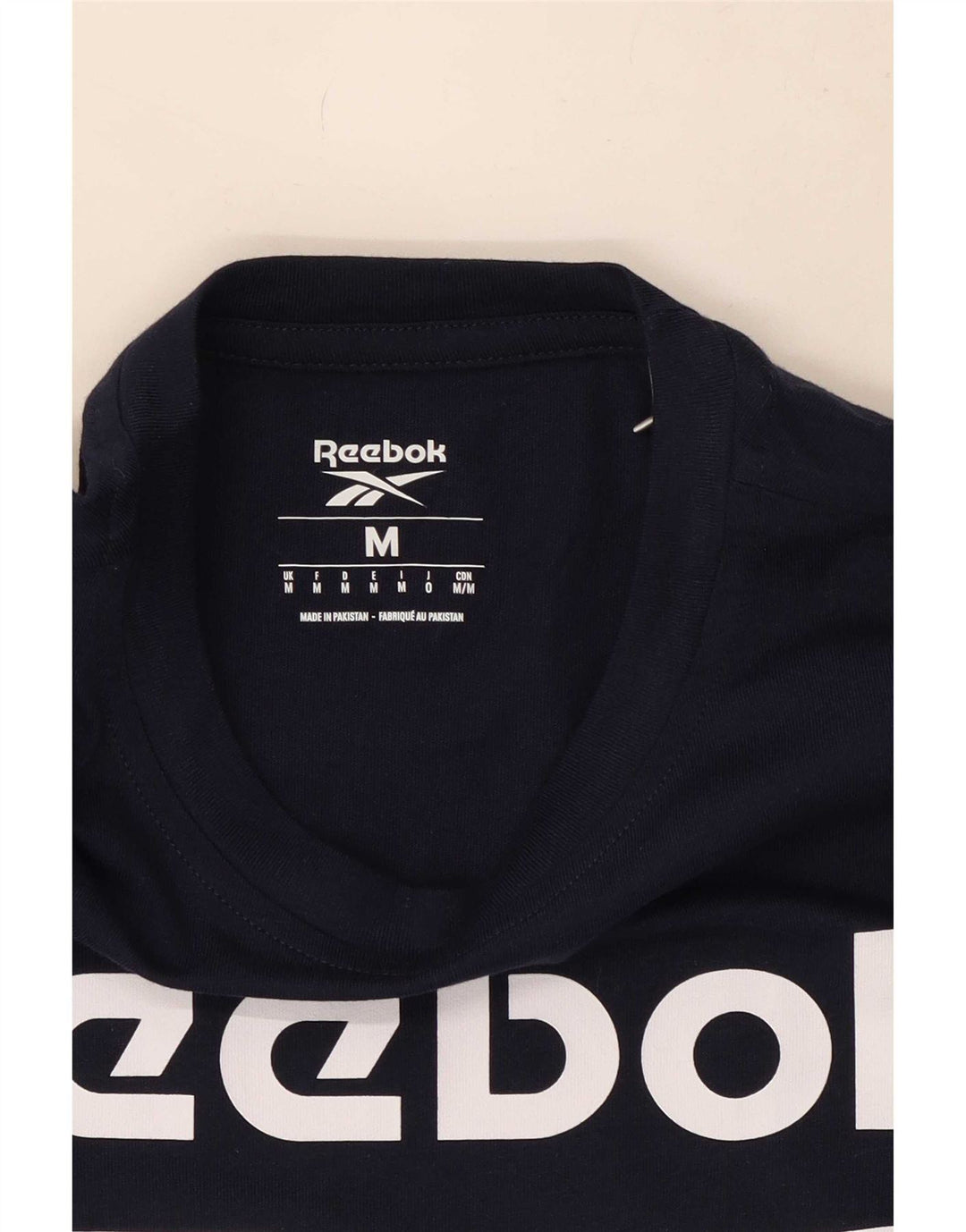 Reebok Herren Grafik-T-Shirt-Oberteil aus Baumwolle in mittlerem Marineblau