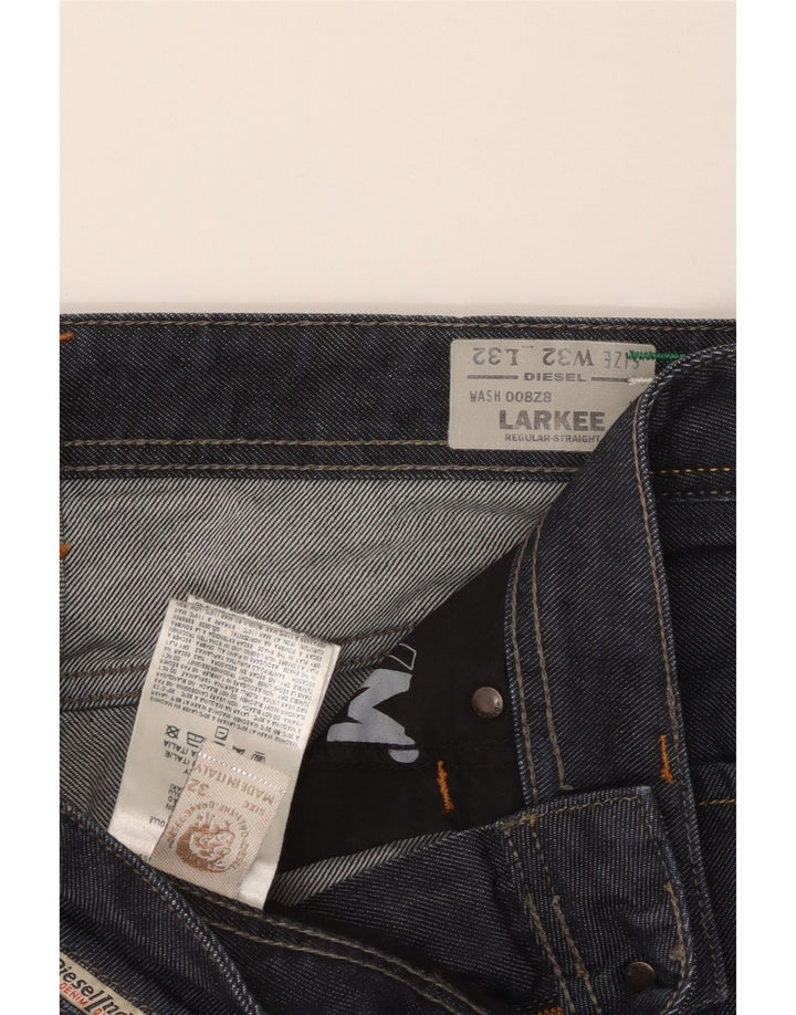 DIESEL Herren Larkee Regular Fit Straight Jeans W32 L32 Marineblaue Baumwolle