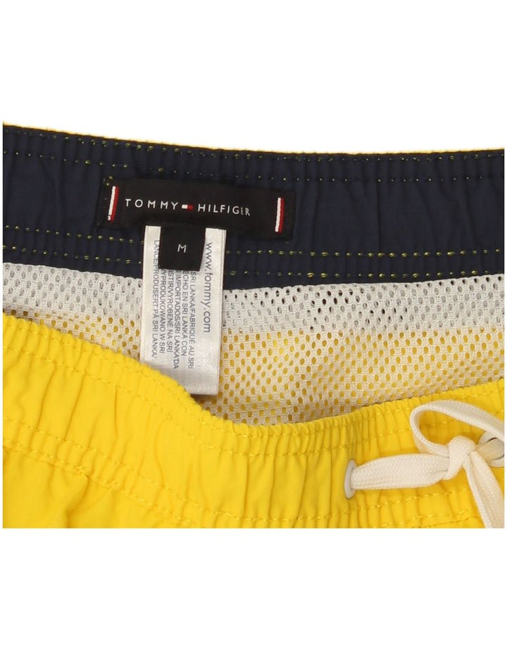 TOMMY HILFIGER Herren Badeshorts Mittelgelbes Colourblock-Polyamid