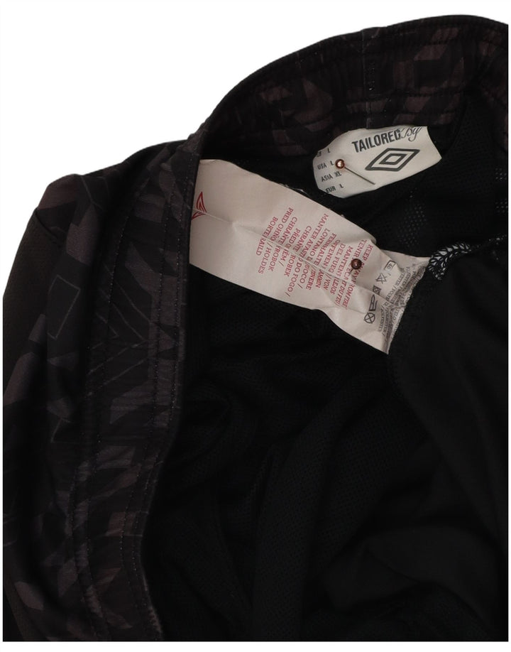 UMBRO Mens Sport Shorts Large  Black Geometric Polyester