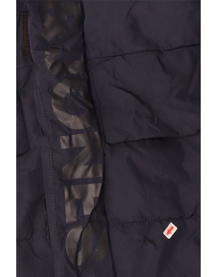 Jack & Jones Wattierte Jacke mit grafischer Kapuze für Jungen, 11–12 Jahre, Marineblau