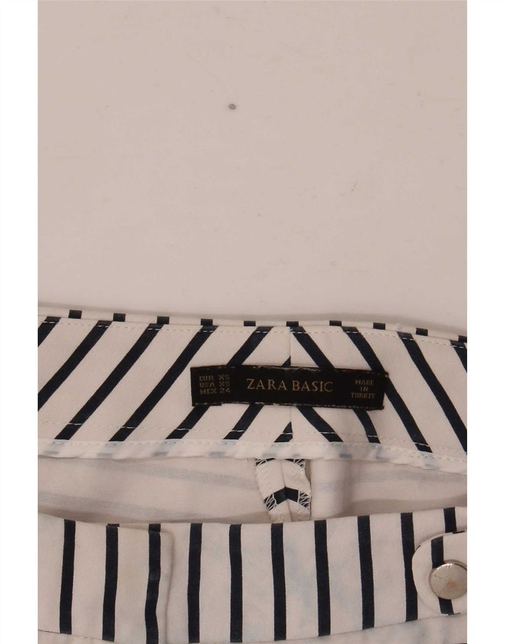 Zara Damen Regular Casual Shorts XS W28 Weiß gestreift