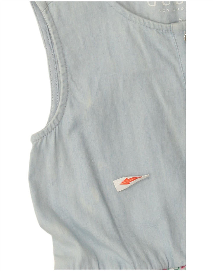 Guess Ärmelloses asymmetrisches Kleid für Mädchen mit abstraktem Muster, 4–5 Jahre, Blau