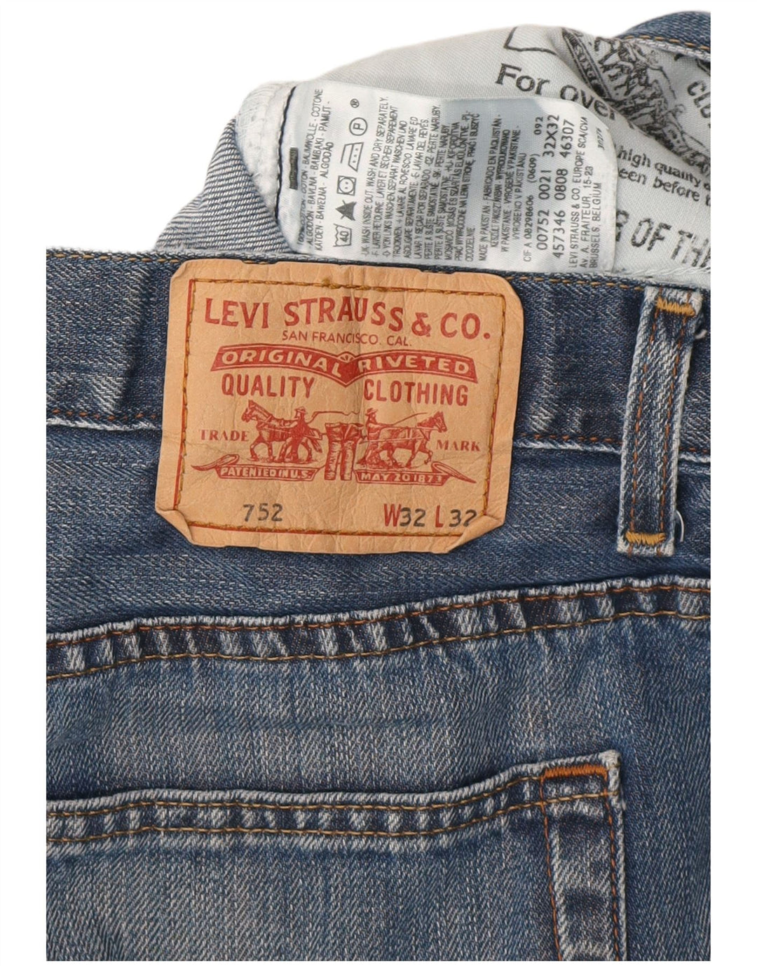 Levi's Herren 752 Denim Shorts W32 mittelblaue Baumwolle