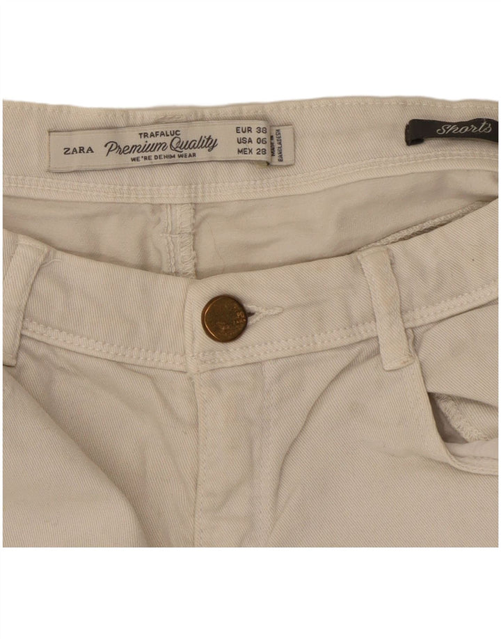 Zara Damen Trafaluc Denim Shorts EU 38 Small W28 Weiß