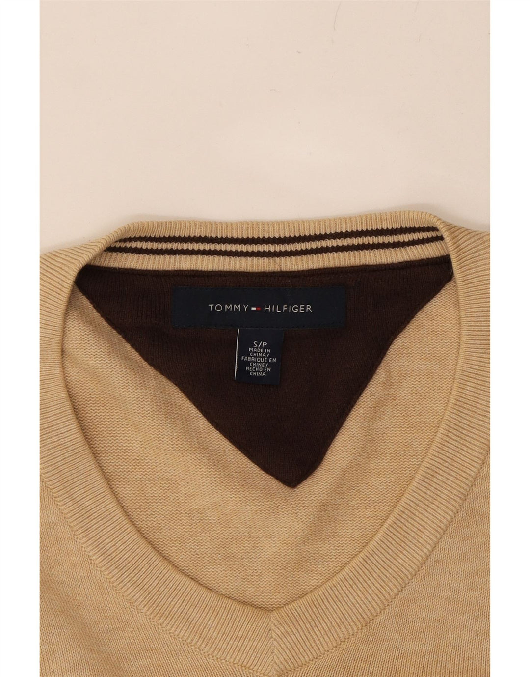 TOMMY HILFIGER Mens V-Neck Jumper Sweater Small Beige Cotton Vintage Tommy Hilfiger and Second-Hand Tommy Hilfiger from Messina Hembry 
