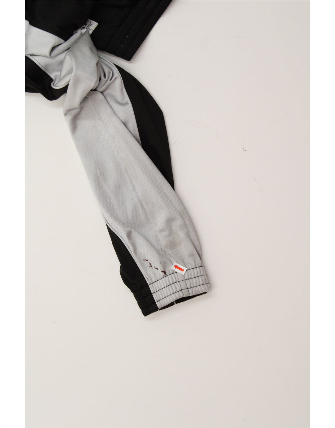 DIADORA Herren-Trainingsanzugoberteil mit Grafik, UK 40, Mittelschwarz, Farbblock