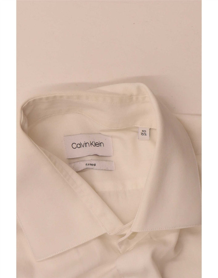 Calvin Klein Jeans Herren-Hemd, tailliert, Größe 40, 15 3/4, mittelweiß, klassisch