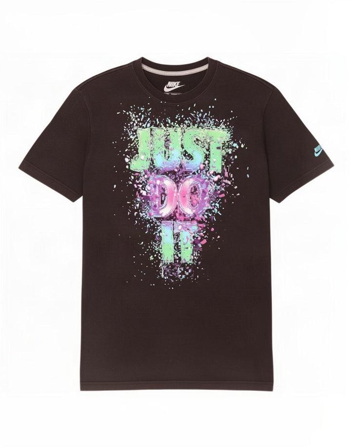 Nike Herren-T-Shirt mit normaler Passform und Grafik, mittelgroß, Schwarz