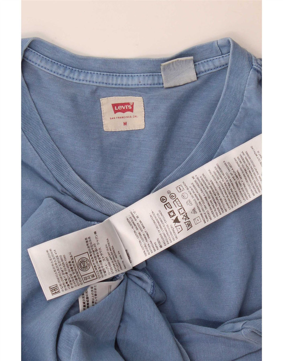 Levi's Herren-T-Shirt-Oberteil aus mittelblauer Baumwolle