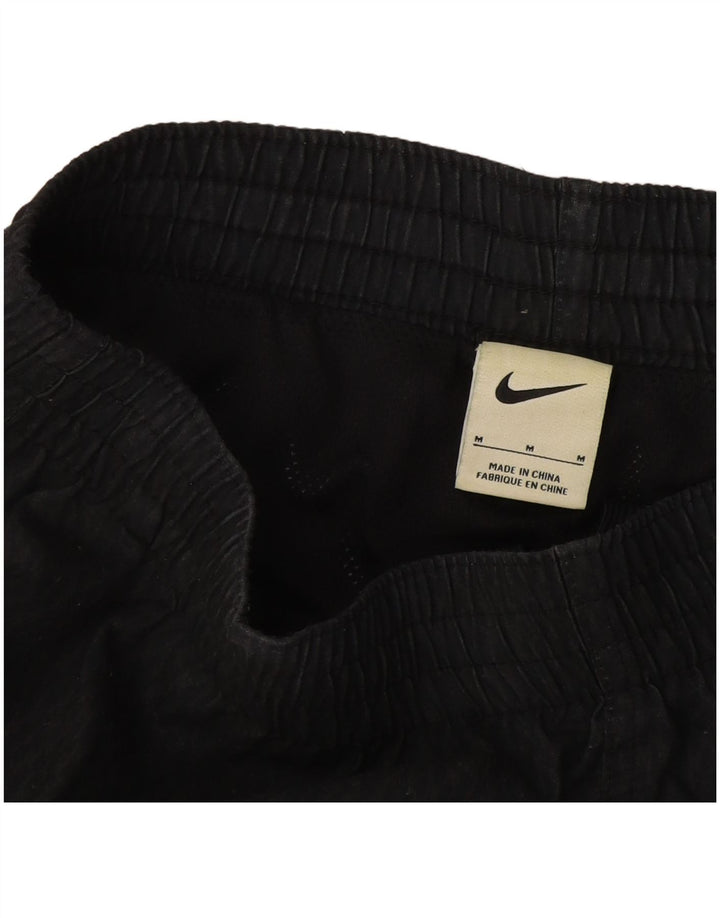 Nike Herren-Sportshorts in mittelgrauem Farbblockdesign