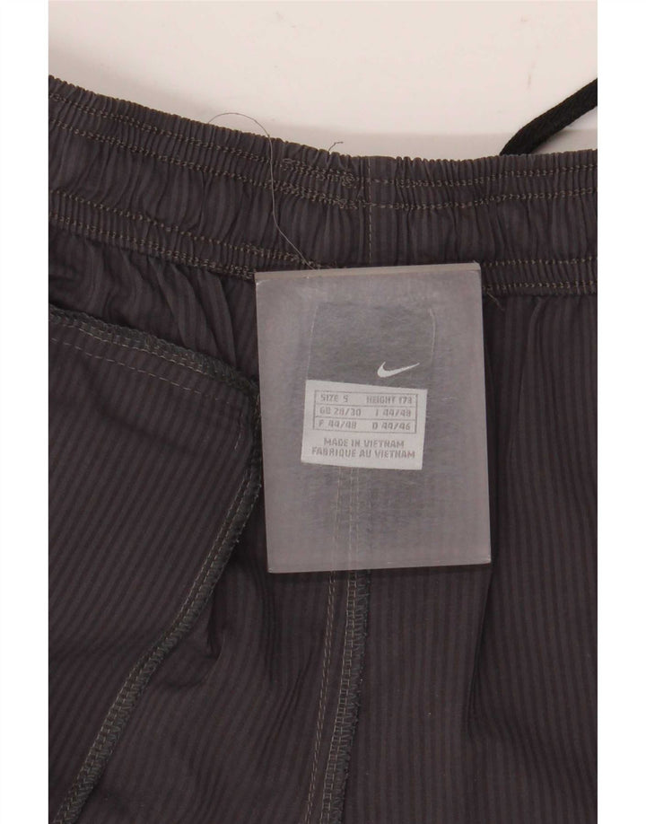 Nike Herren-Sportshorts, klein, grau, Nadelstreifen