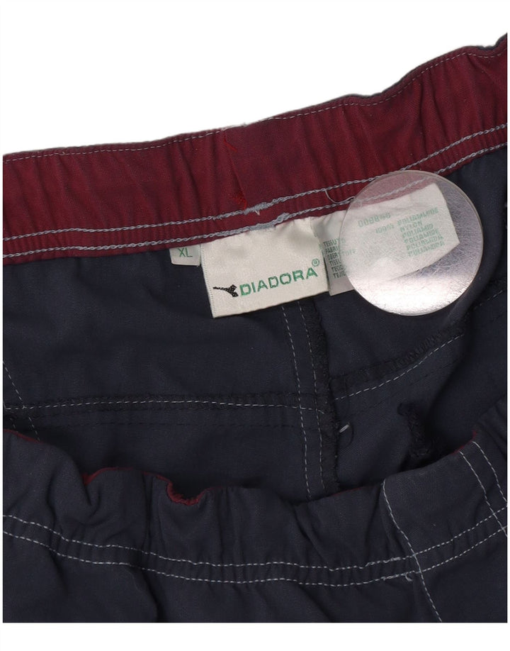 Diadora Herren Bermuda Sport Shorts XL Marineblau Polyamid