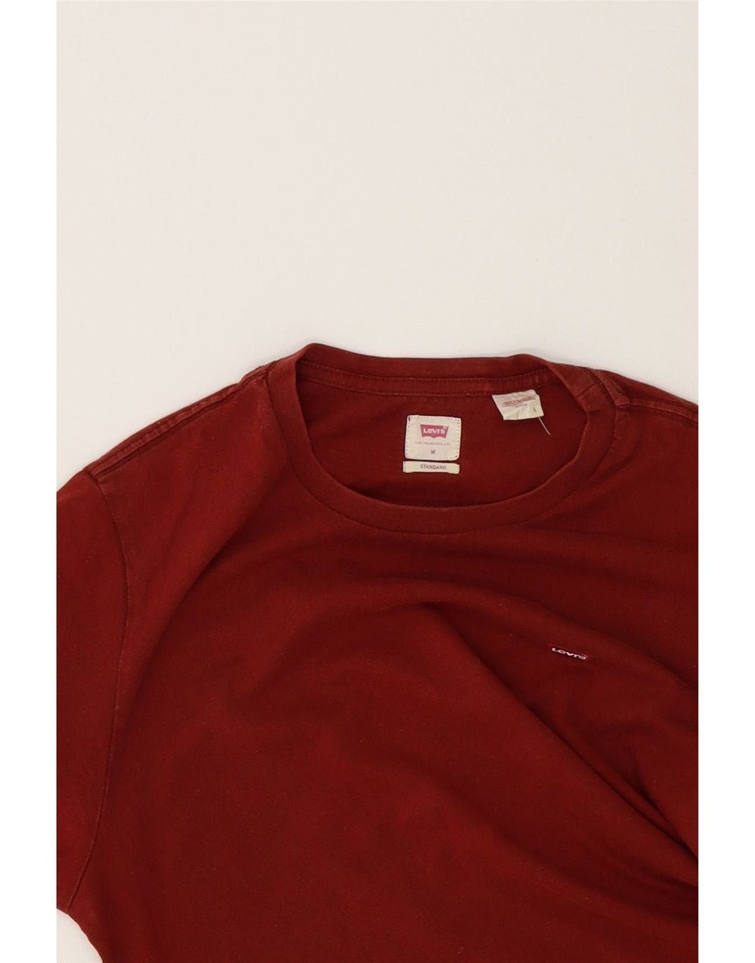 LEVI'S Mens Standard Fit T-Shirt Top Medium Red Cotton Vintage Levi's and Second-Hand Levi's from Messina Hembry 