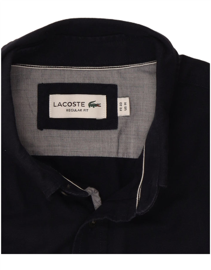 Lacoste Herren Kurzarm-Hemd mit regulärer Passform, mittelmarineblaue Baumwolle
