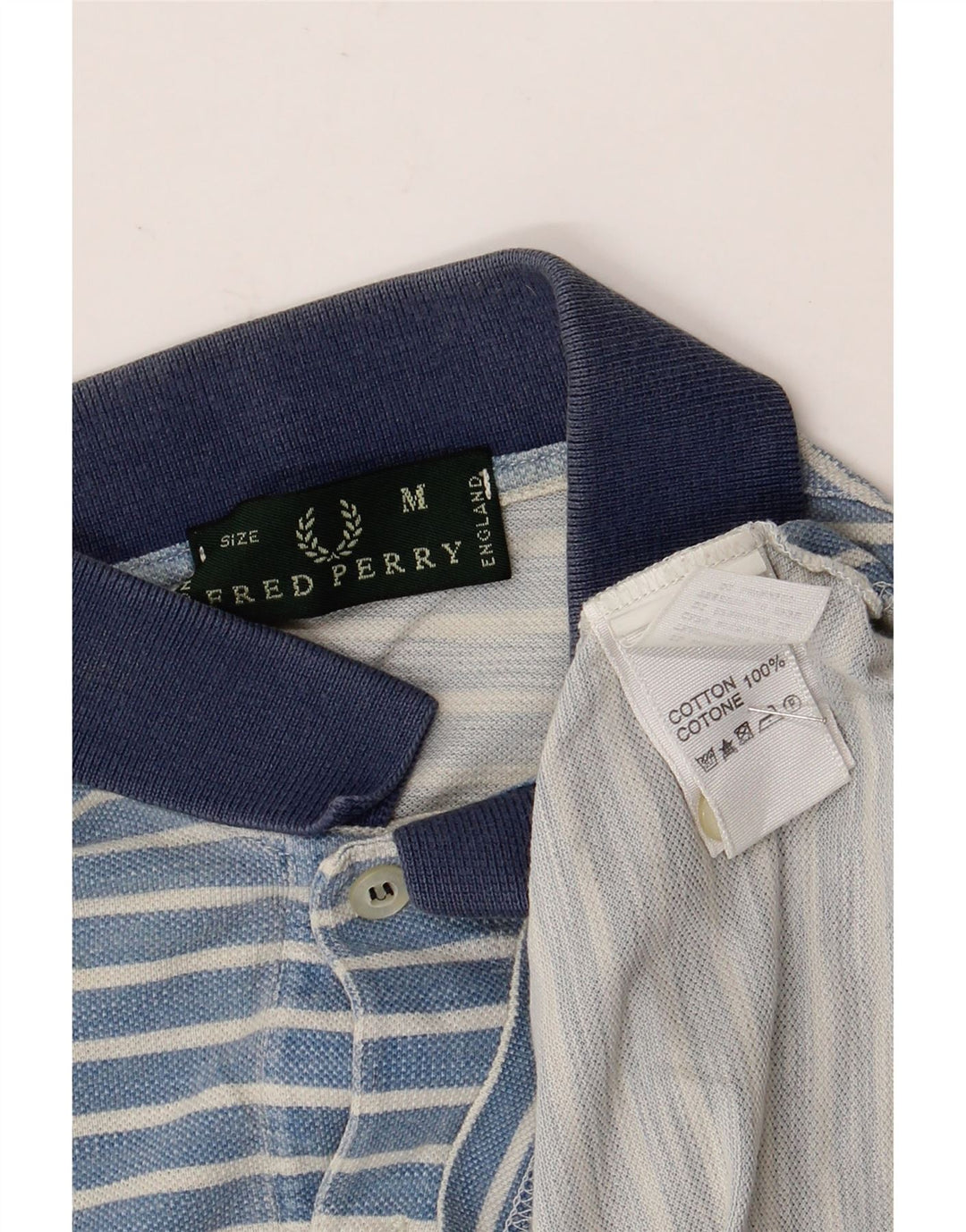 Fred Perry Herren-Poloshirt aus mittelblauer, gestreifter Baumwolle
