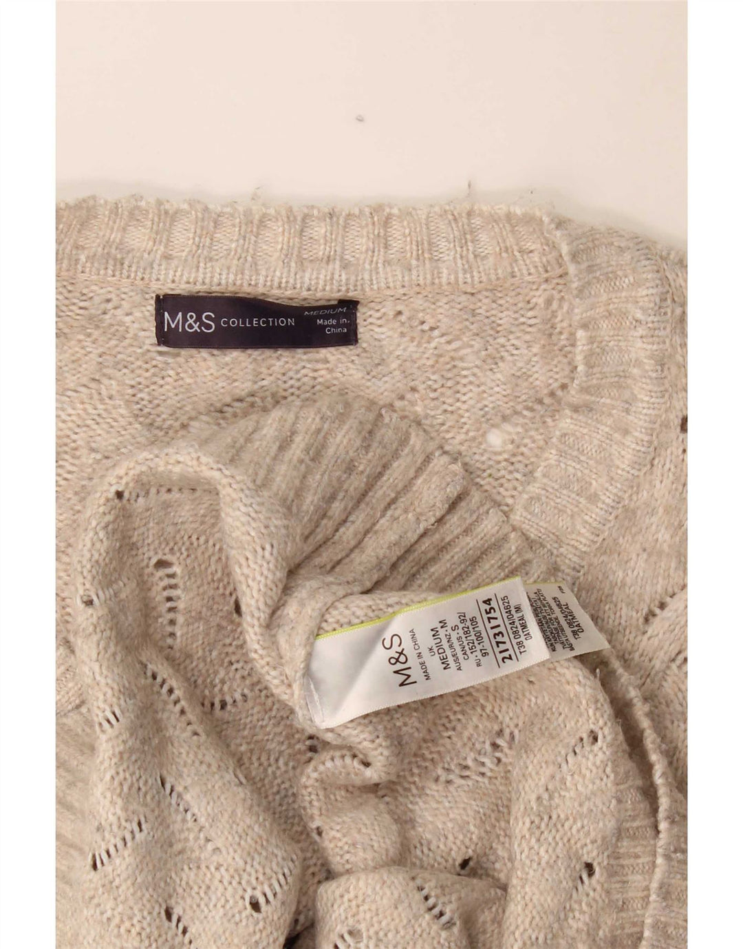 Marks & Spencer Damen-Pullover in Übergröße mit V-Ausschnitt, Gr. 14, Mittelbeige