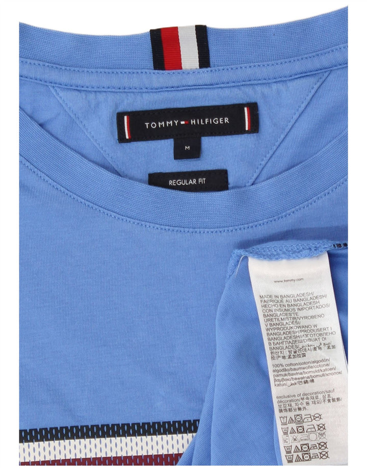 Tommy Hilfiger Herren-T-Shirt mit normaler Passform, mittelblauer Baumwolle, mit Grafik
