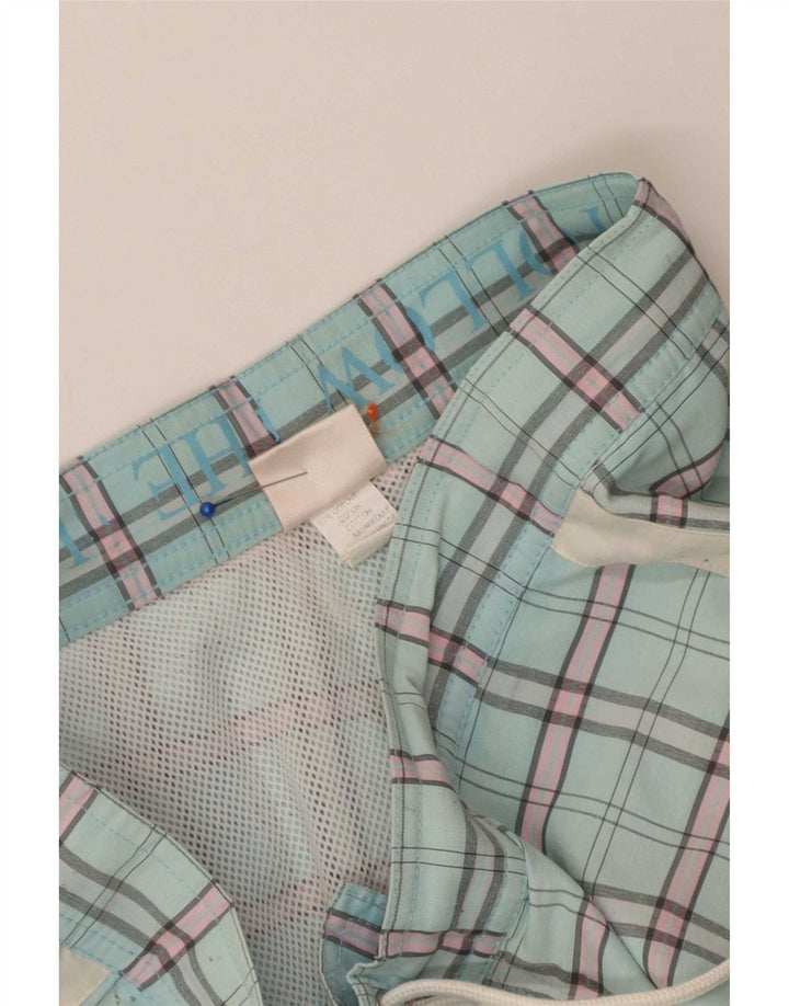 Sundek Herren-Badeshorts aus mittelblau karierter Baumwolle