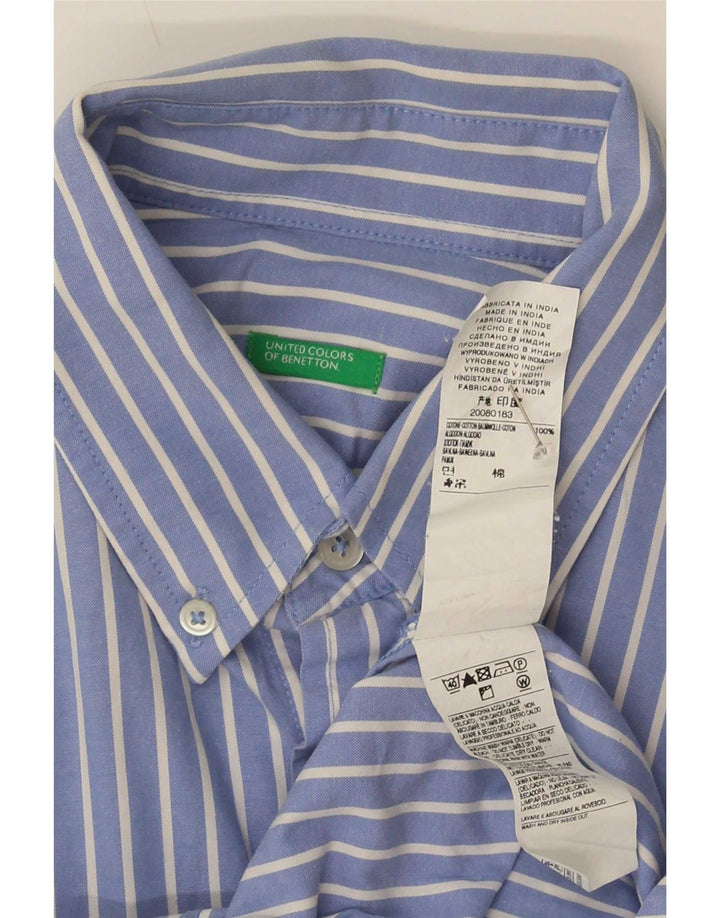 Benetton Herrenhemd aus mittelblauer Nadelstreifen-Baumwolle