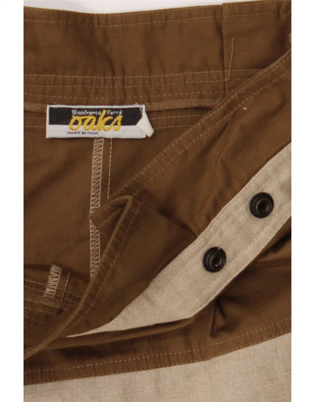 Gianfranco Ferre Damen Freizeitshorts W28 Mittelbeige Farbblock