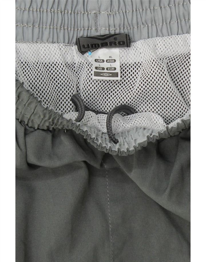 UMBRO Herren-Sportshorts mit Grafik, Größe L, grau, Polyester