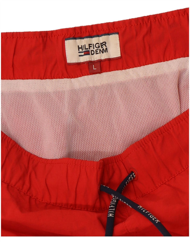 Tommy Hilfiger Herren Badeshorts mit Grafik, Größe L, Rot