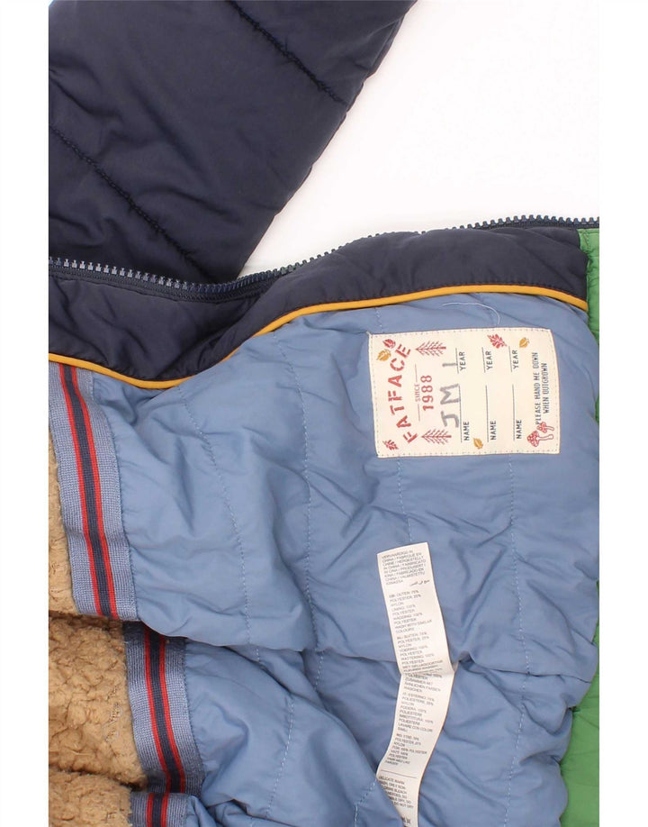 Wattierte Jacke mit Kapuze für Jungen von Fat Face, 8–9 Jahre, grünes Farbblock-Polyester