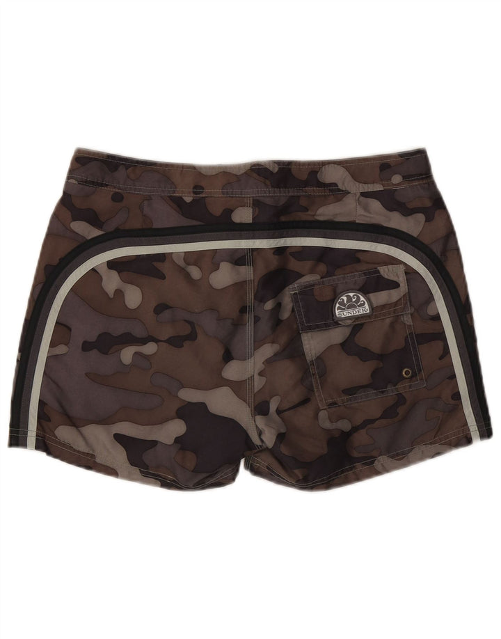 Sundek Herren-Badeshorts W32, groß, braunes Camouflage-Polyester