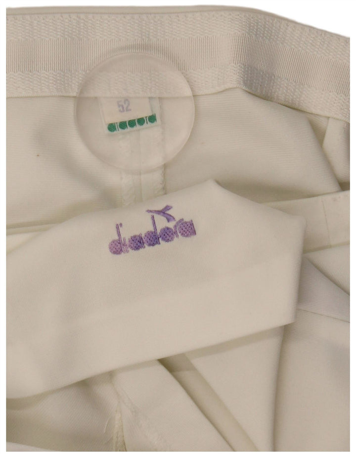 Diadora Damen Chino-Shorts W33 Large Weiß Colourblock