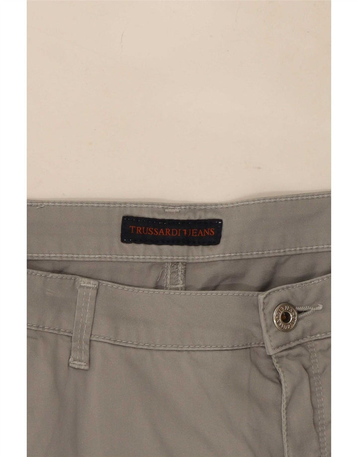 Trussardi Kurz geschnittene Damenhose W34 L24 Grau