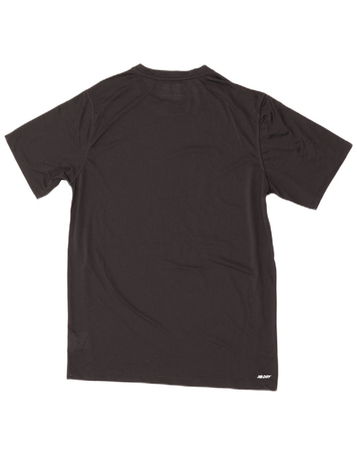 New Balance Herren Grafik-T-Shirt-Oberteil Mittelschwarzes Polyester